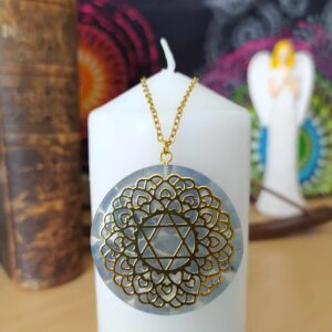 Sodalitový přívěsek