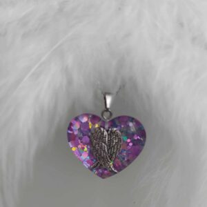 Mini andělská křídla ve fialovém srdíčku