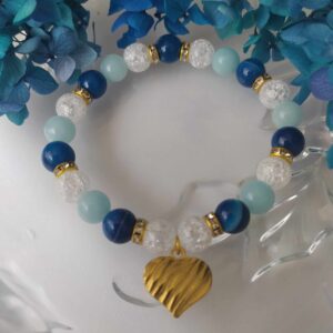 Modrý náramek s přívěskem srdce